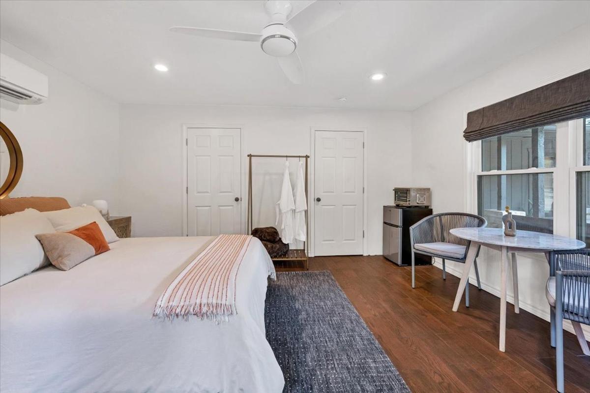 Relaxing Alpaca Ranch Mins From Downtown Wimberley 빌라 외부 사진