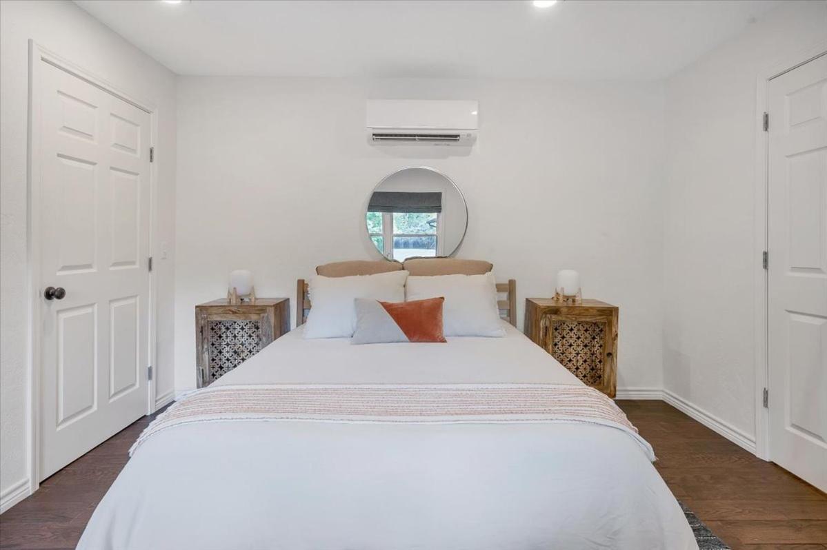 Relaxing Alpaca Ranch Mins From Downtown Wimberley 빌라 외부 사진